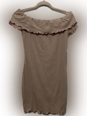 iris Off-Shoulder Ribbed Dress in Taupe